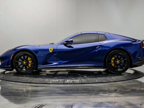 Used 2023 Ferrari 812 GTS RWD image 10