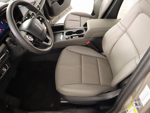 New 2025 Lincoln Corsair Reserve w/ Equipment Group 202A image 12