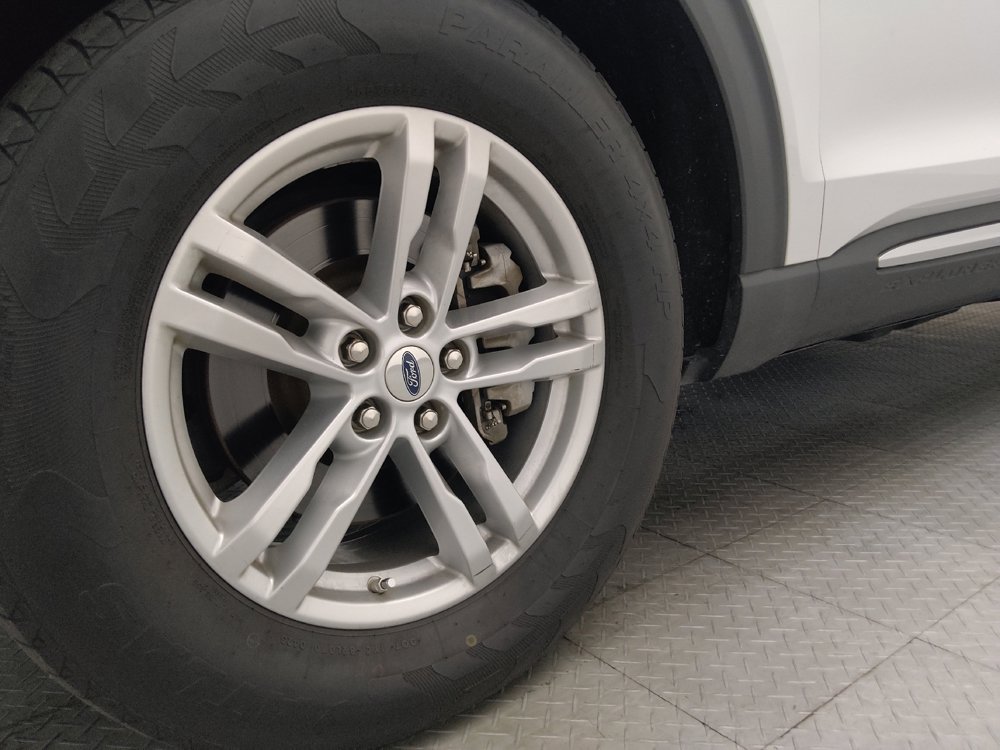 Used 2020 Ford Explorer XLT w/ Equipment Group 202A RWD image 31