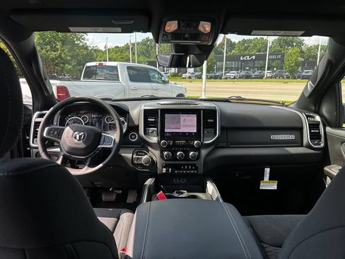 New 2026 RAM 1500 Big Horn w/ Night Edition AWD/4WD image 32