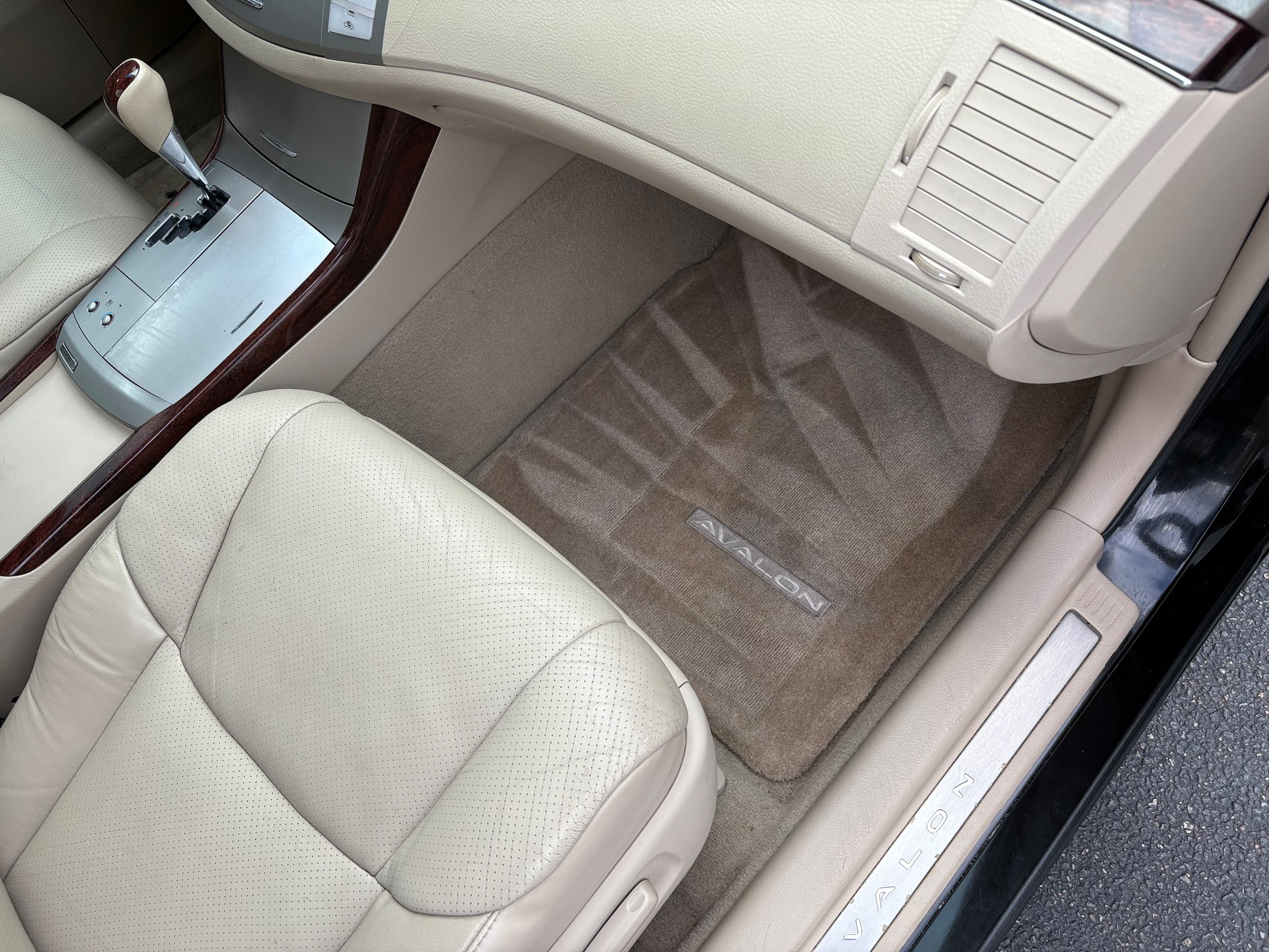 Used 2008 Toyota Avalon Limited FWD image 34