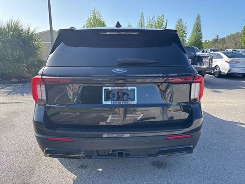 Used 2025 Ford Explorer ST-Line w/ Premium Package image 6