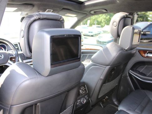 Used 2015 Mercedes-Benz GL 63 AMG 4MATIC w/ Accessory Chrome Package image 20