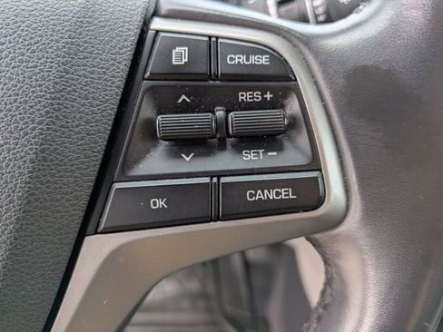 Used 2018 Hyundai Elantra Value Edition FWD image 10