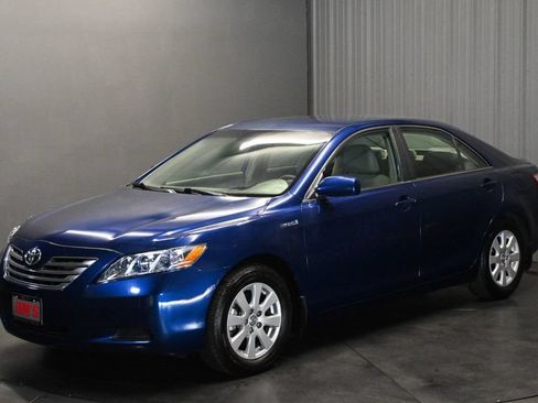 Used 2009 Toyota Camry Hybrid w/ Upgrade Pkg FWD image 1