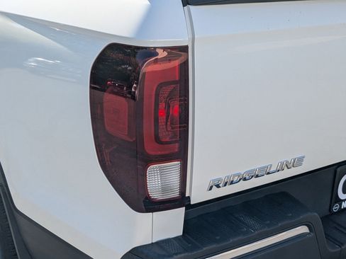 Used 2019 Honda Ridgeline Sport image 12