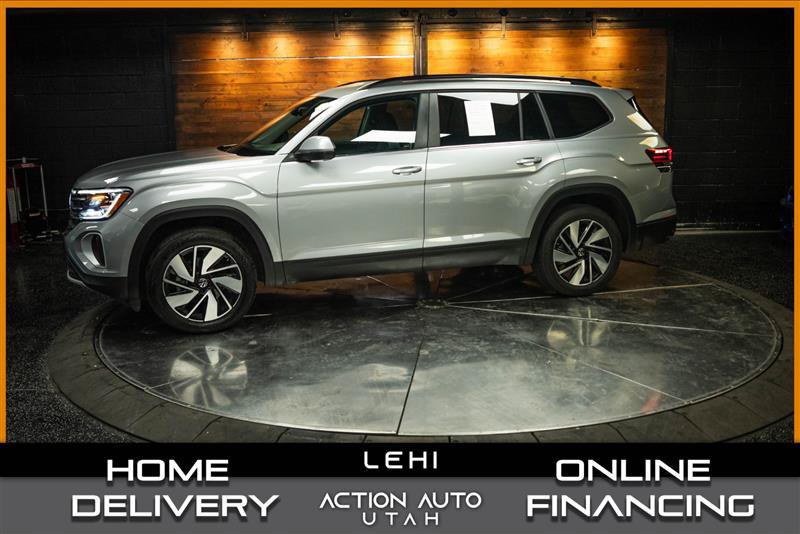 Used 2025 Volkswagen Atlas SE FWD image 1