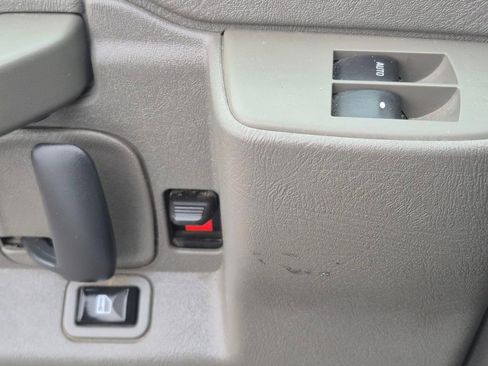 Used 2017 Chevrolet Express 3500 LT w/ LT Preferred Equipment Group image 14