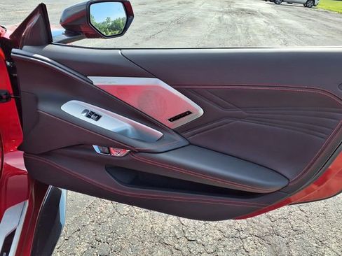 Used 2025 Chevrolet Corvette Z06 RWD image 70