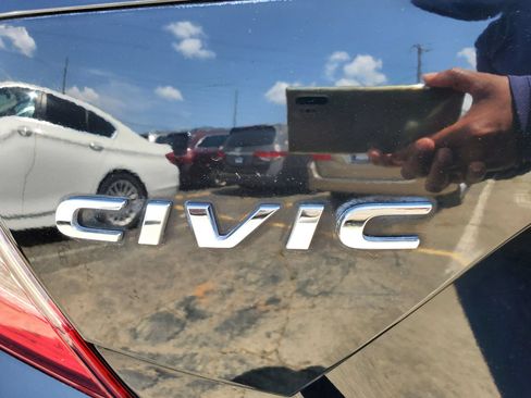 Used 2016 Honda Civic EX image 10