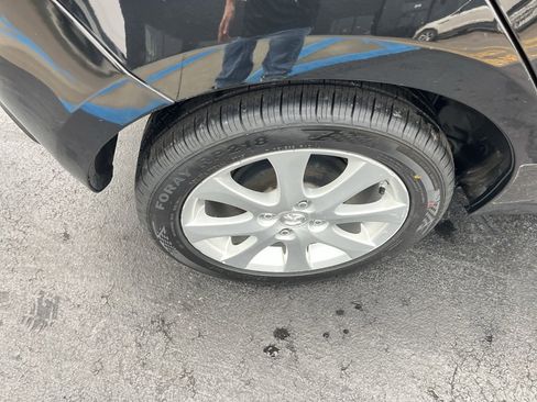 Used 2011 MAZDA MAZDA2 Touring image 25