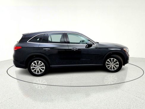 Certified 2025 Mercedes-Benz GLC 300 image 8