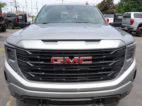 Used 2024 GMC Sierra 1500 Pro w/ Graphite Edition AWD/4WD image 6