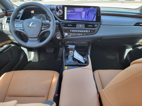 New 2025 Lexus ES 300h w/ Premium Package image 24