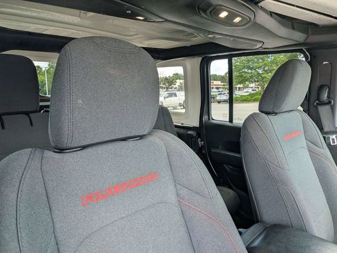 Used 2024 Jeep Wrangler Unlimited Rubicon AWD/4WD image 21