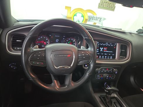 Used 2022 Dodge Charger SXT w/ Blacktop Package AWD/4WD image 14