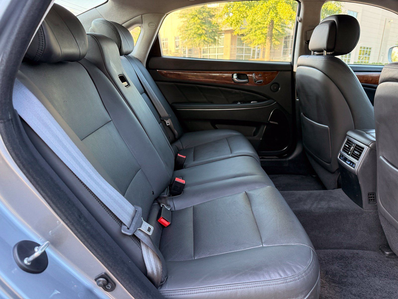 Used 2014 Hyundai Equus Signature RWD image 40