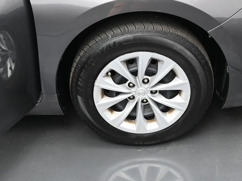 Used 2016 Toyota Camry LE FWD image 34