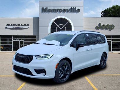 New 2026 Chrysler Pacifica Limited