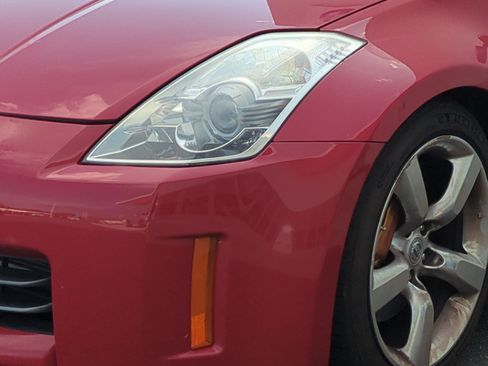 Used 2006 Nissan 350Z Grand Touring RWD image 6