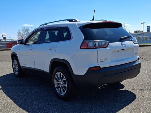 Used 2020 Jeep Cherokee Latitude Plus w/ Cold Weather Group AWD/4WD image 4