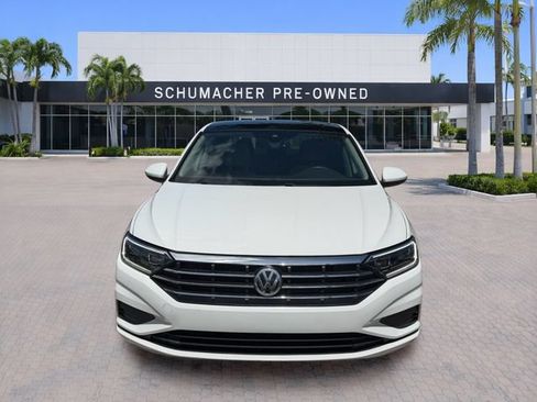 Used 2019 Volkswagen Jetta SEL w/ Cold Weather Package FWD image 2