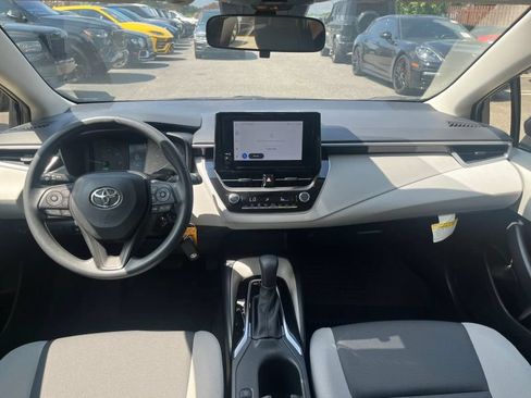 Used 2024 Toyota Corolla LE FWD image 29