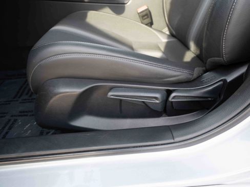 Used 2025 Honda Civic Sport image 12