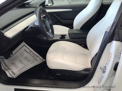 Used 2022 Tesla Model 3 image 2