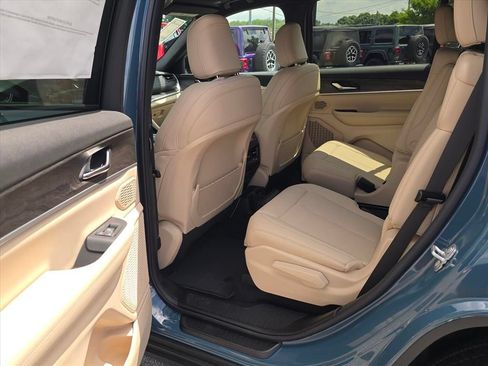 New 2026 Jeep Grand Cherokee L Limited AWD/4WD image 5