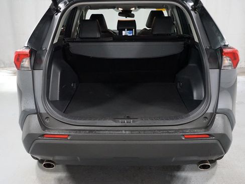 Used 2019 Toyota RAV4 XLE Premium FWD image 35