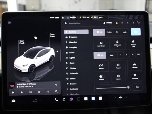 Used 2023 Tesla Model Y Long Range image 9