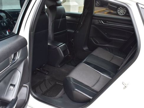 Used 2018 Honda Accord Sport image 21