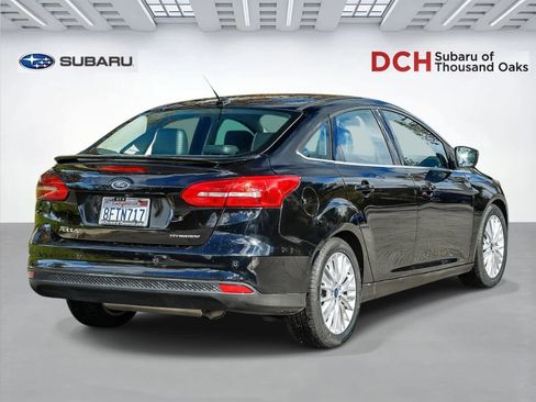 Used 2017 Ford Focus Titanium w/ Titanium Technology Package image 4