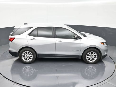 Used 2020 Chevrolet Equinox LS image 17