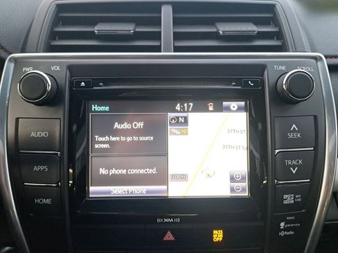 Used 2017 Toyota Camry XSE image 21