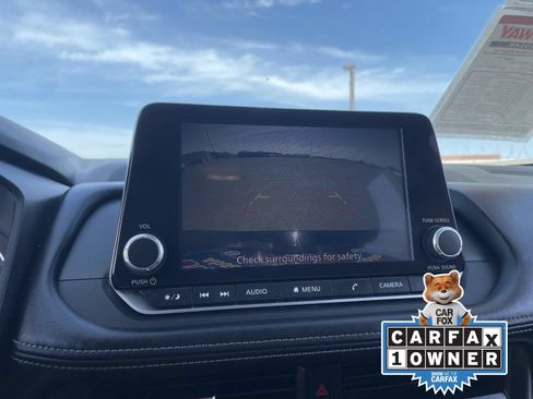 Used 2025 Nissan Rogue SV FWD image 24