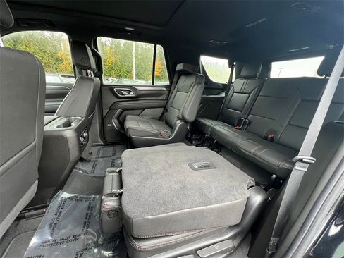 Used 2024 Chevrolet Tahoe RST image 14