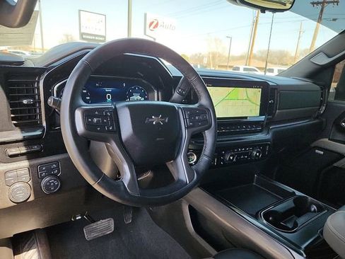 Certified 2025 Chevrolet Silverado 2500 ZR2 w/ Technology Package image 11