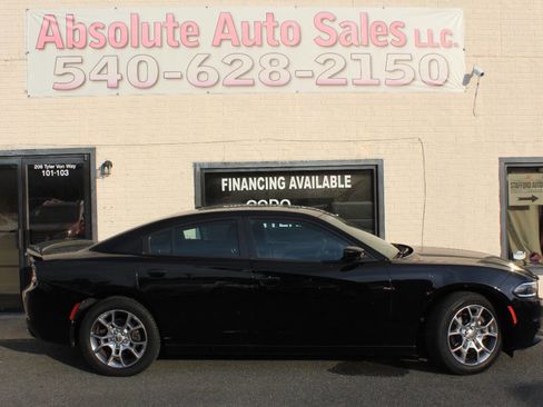 Used 2016 Dodge Charger SE w/ Power Sunroof Group image 1