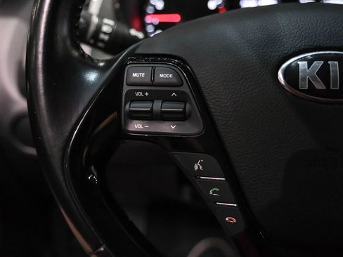 Used 2017 Kia Forte S FWD image 14