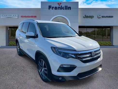 Used 2017 Honda Pilot Touring image 1