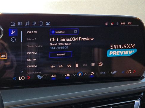 Used 2025 Chevrolet Traverse LT FWD image 20