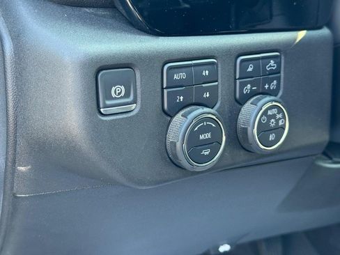 Certified 2025 Chevrolet Silverado 1500 LTZ AWD/4WD image 19