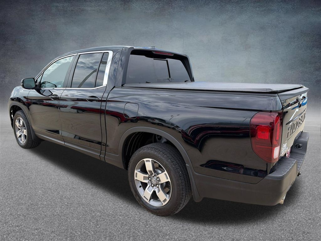 Certified 2024 Honda Ridgeline RTL image 3