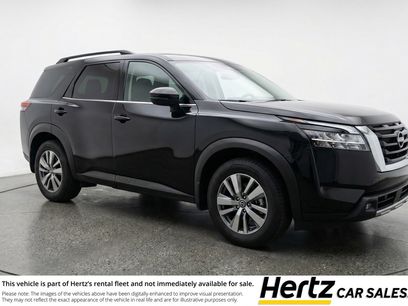 Used 2025 Nissan Pathfinder SV