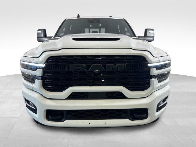 Used 2025 RAM 2500 Limited AWD/4WD image 8