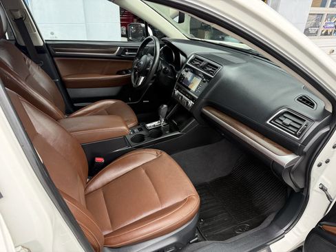 Used 2017 Subaru Outback 2.5i Touring w/ Popular Package #5A image 13