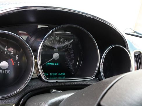 Used 2004 Chevrolet SSR w/ Preferred Equipment Group image 33