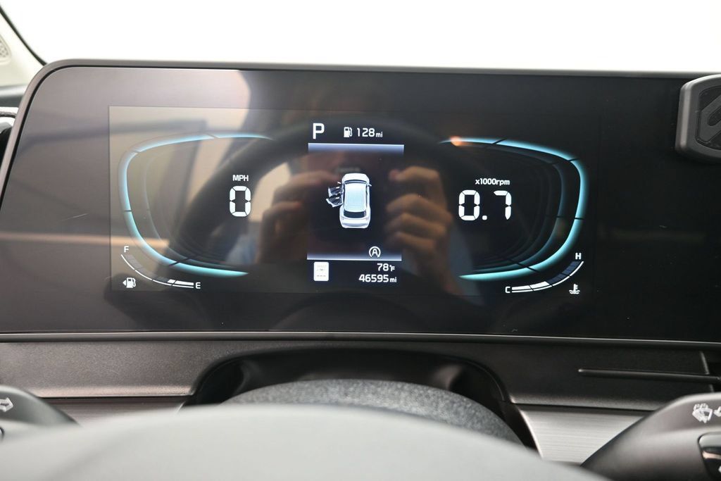 Used 2023 Kia Sportage EX FWD image 9